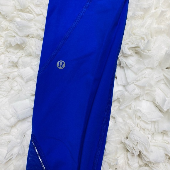 Vibrant blue lululemon legging - Picture 4 of 6